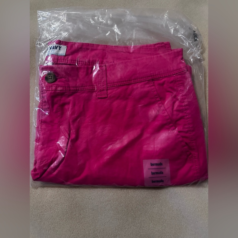 #4121 Vibrant Pink Bermuda Shorts Sz 12